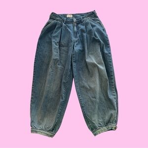 Pilcro Classic Balloon Jeans